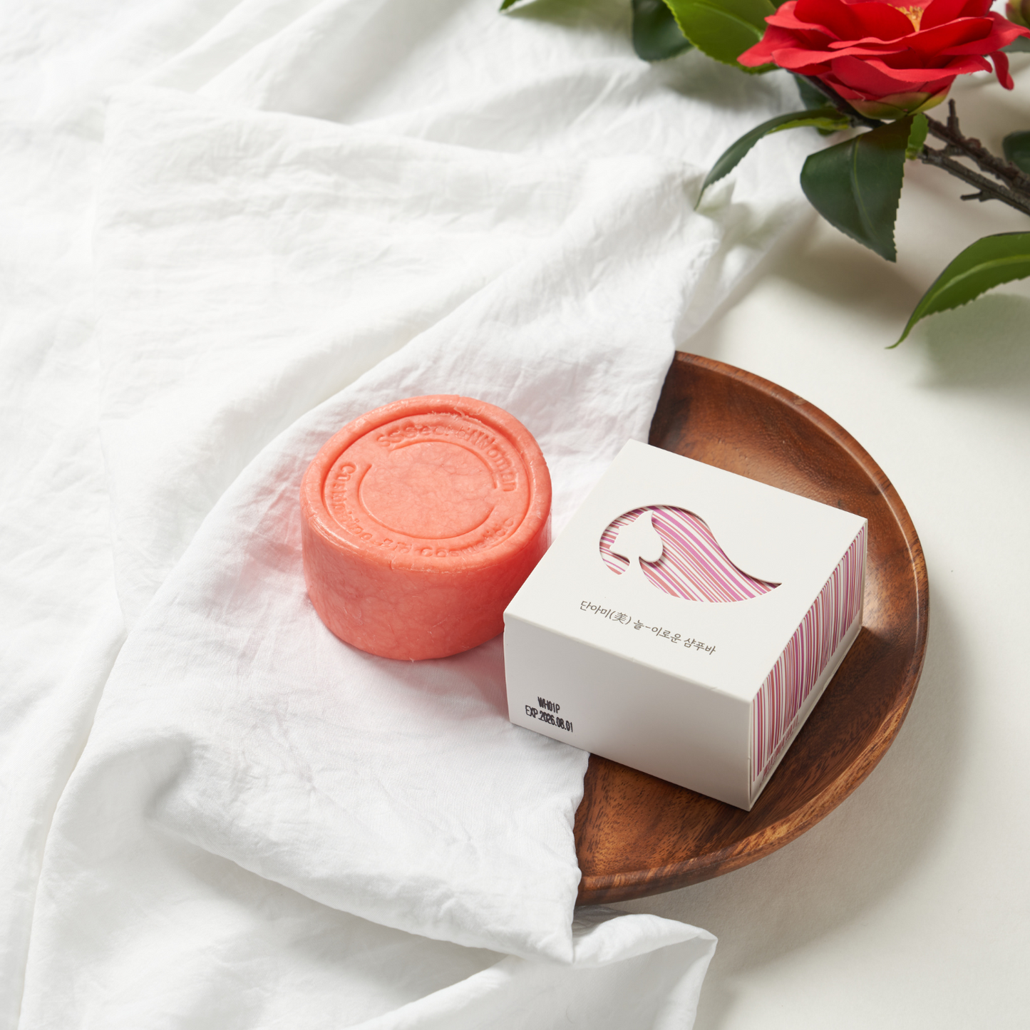 SSECRET WOMAN Dongbaek Shampoo Bar